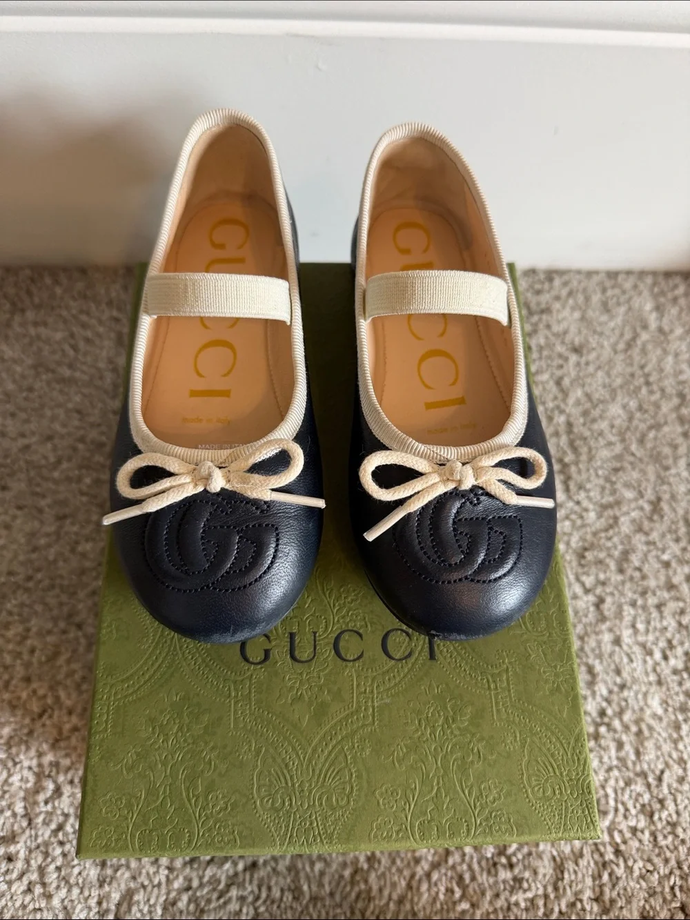 Gucci Classic Mary Jane Ballet Flat Leather Girls Sz 8 100% Authentic